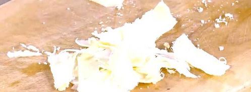 тосты с инжирным вареньем, запеченными грушами и сыром. Шаг 4