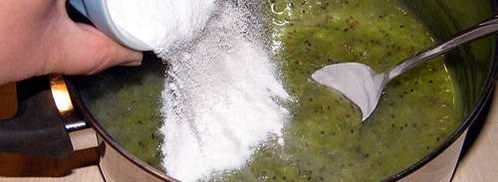 варенье из крыжовника с киви. Шаг 4