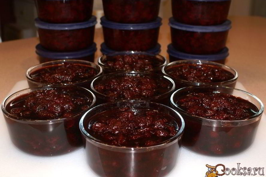 Рецепт вишневого варенья с косточками на зиму