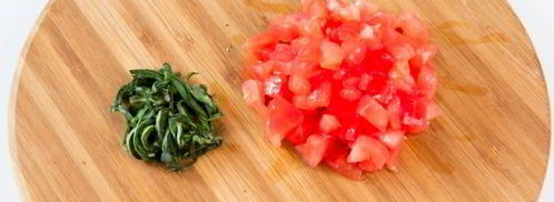 брускетта с помидорами и базиликом. Шаг 5