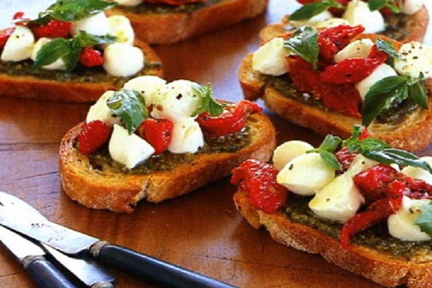 Рецепт брускетты с помидорами