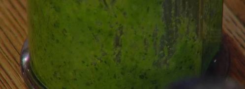 бургеры с вялеными помидорами на черных булочках. Шаг 8