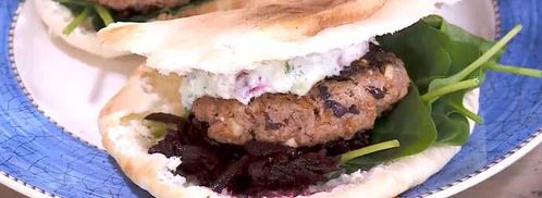 бургеры с ягнятиной, фетой и оливками. Шаг 17