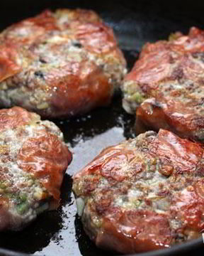 Гамбургер с белыми грибами