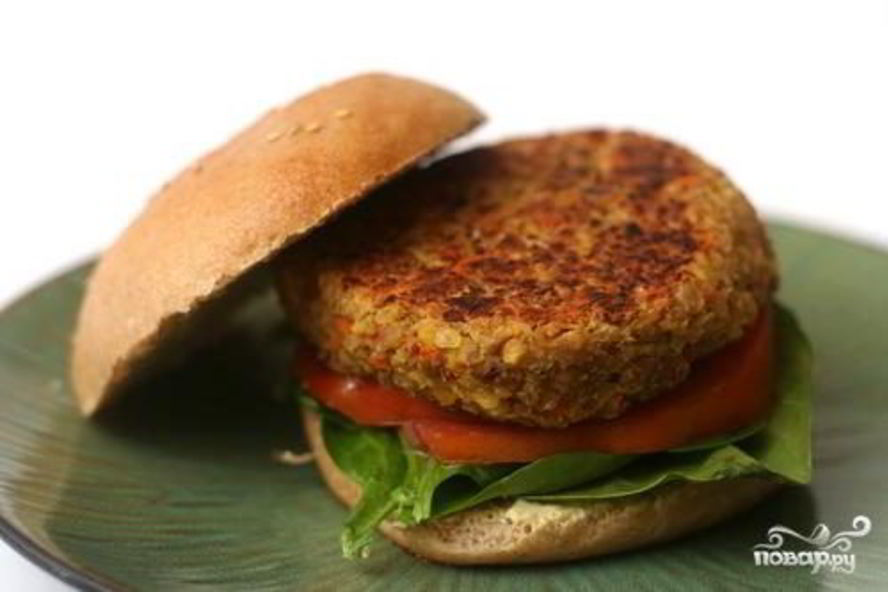 Рецепт гамбургеров с котлетами из чечевицы, овощей и сыра