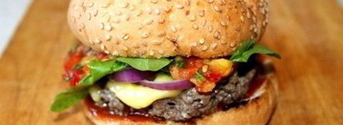 мексиканский бургер с манговой сальсой и козьим сыром. Шаг 6