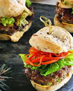 Мини-бургеры из свинины в азиатском стиле