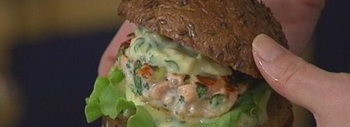 рыбный гамбургер с манго-майонезом. Шаг 12