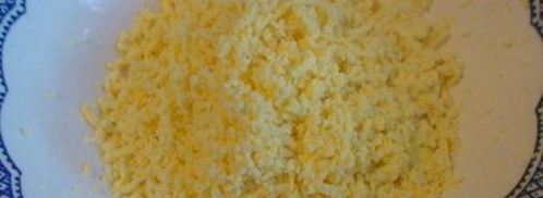 бутербродный тортик с окороком и яйцом. Шаг 3