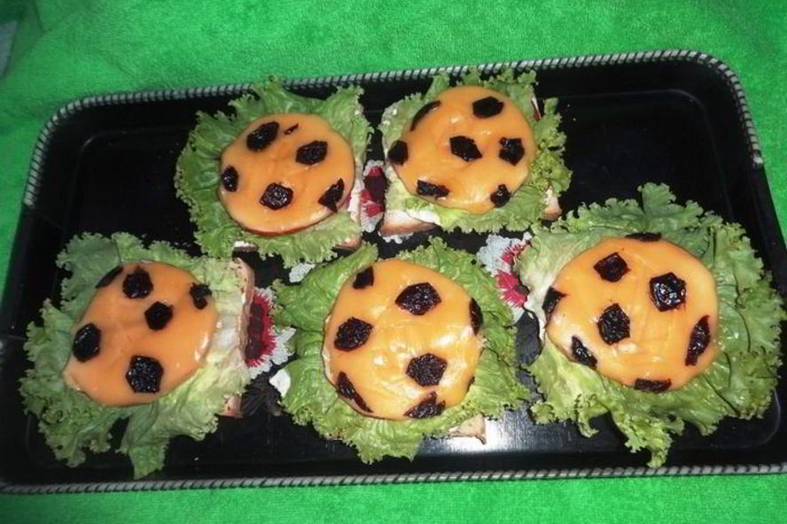 Рецепт бутербродов футбольный мяч