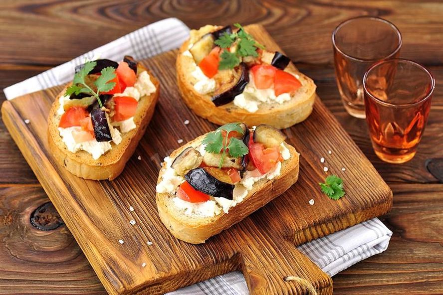 Рецепт бутербродов с баклажанами и помидорами