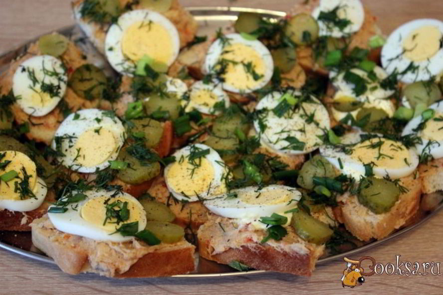 Рецепт бутербродов с консервированным лососем