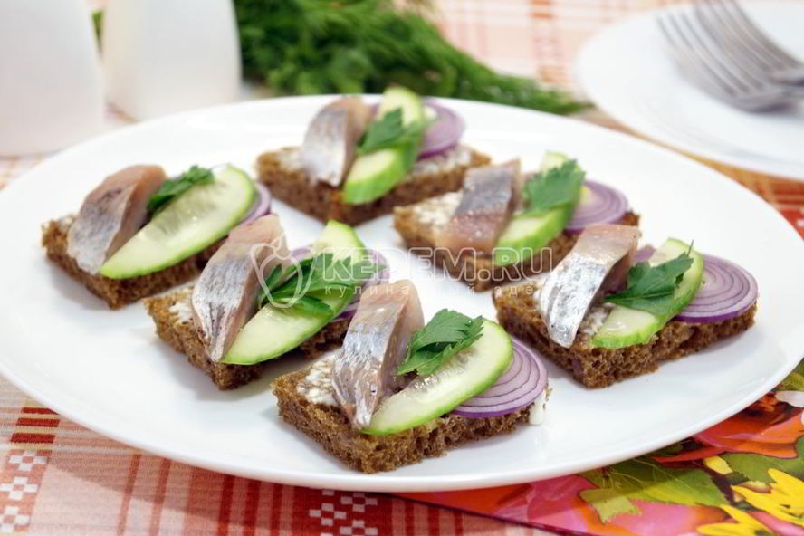 Рецепт бутербродов с сельдью