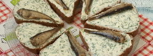 бутерброды со шпротами и сливочным маслом. Шаг 7