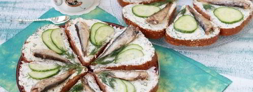 бутерброды со шпротами и сливочным маслом. Шаг 9