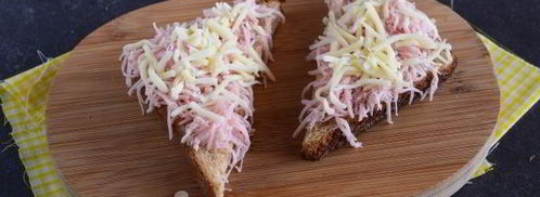 горячие бутерброды с колбасой и сыром в духовке. Шаг 9