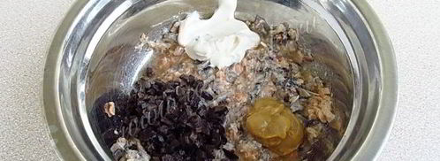 горячие бутерброды с консервированным лососем и маслинами. Шаг 6