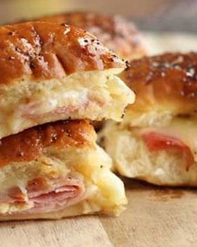 Горячие бутерброды с ветчиной и сыром в фольге