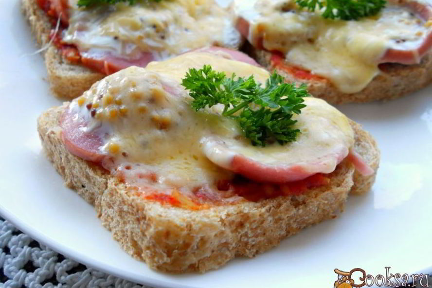 Рецепт горячих бутербродов за 2 минуты в микроволновке