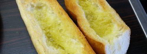 горячий бутерброд с колбасой и сметанным соусом. Шаг 2