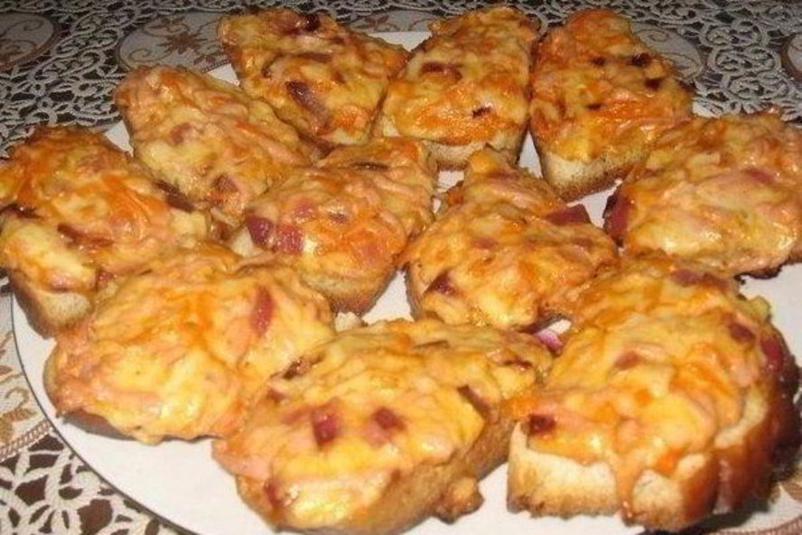 Рецепт простых горячих бутербродов в духовке