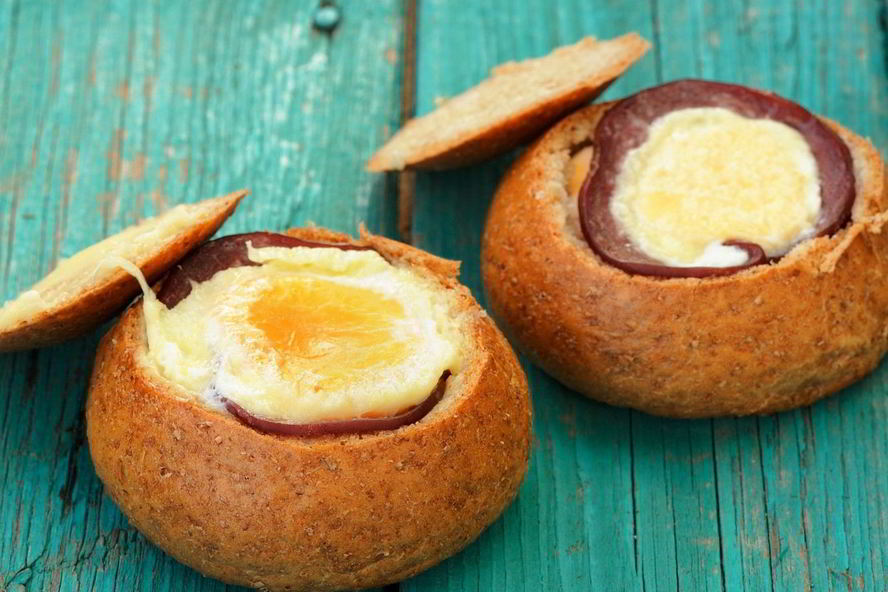 Рецепт запеченных бутербродов с яйцом и ветчиной