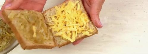 жареные бутерброды с сыром и луком. Шаг 5