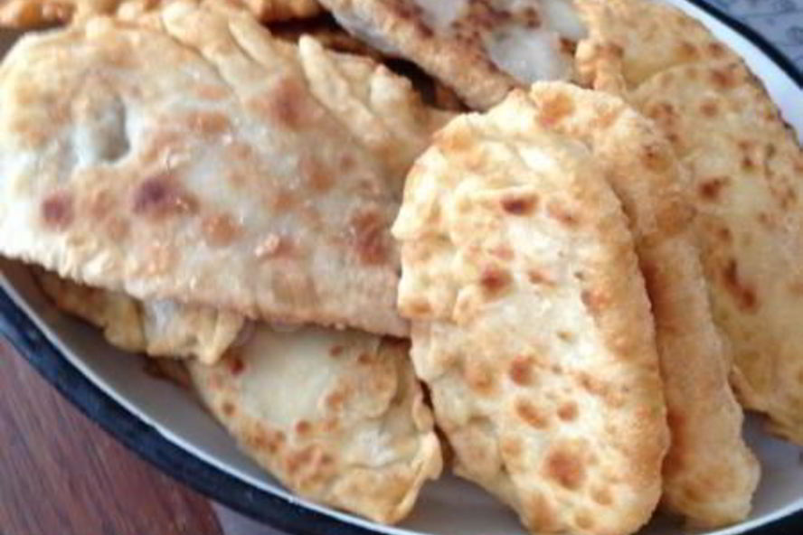 Рецепт быстрых чебуреков из телятины