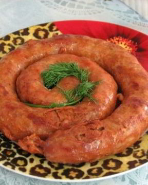 Домашняя колбаса в кишках