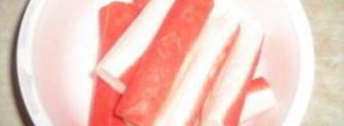 фаршированные крабовые палочки. Шаг 3