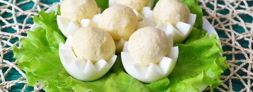 фаршированные яйца цыплята. Шаг 13