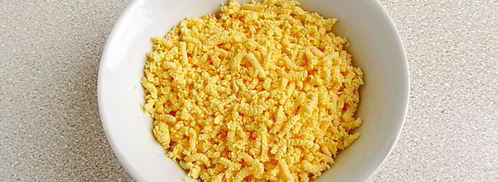 яйца, фаршированные шпротами. Шаг 2