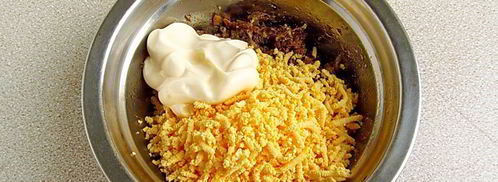 яйца, фаршированные шпротами. Шаг 4