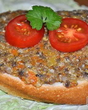 Икра из шампиньонов с овощами