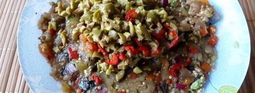 икра из запеченных овощей с оливками и каперсами. Шаг 3