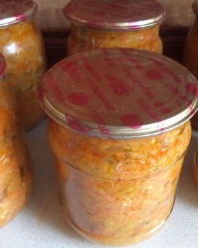 Икра кабачковая с овощами