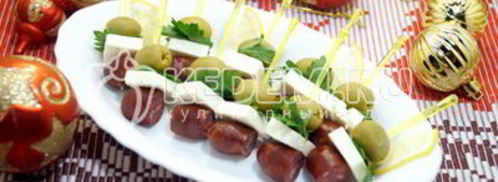 канапе с копчеными колбасками. Шаг 6