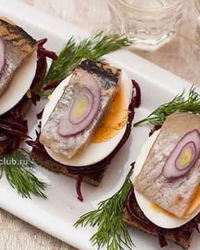 Канапе с селедкой