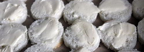 канапе с сервелатом и свежим огурцом. Шаг 2