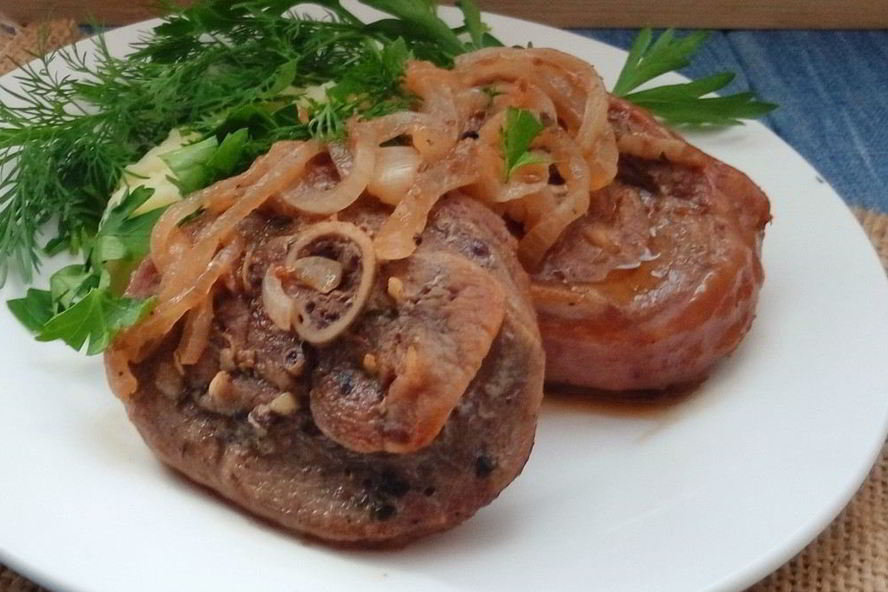 Рецепт медальонов из голени индейки, маринованные в ягодном соке