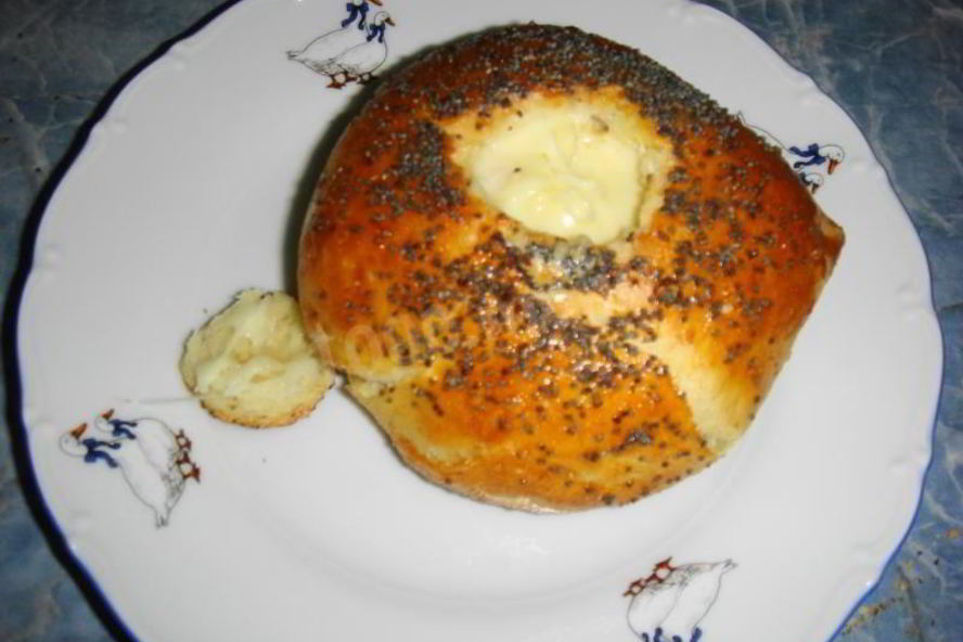 Рецепт булки с омлетом и маком