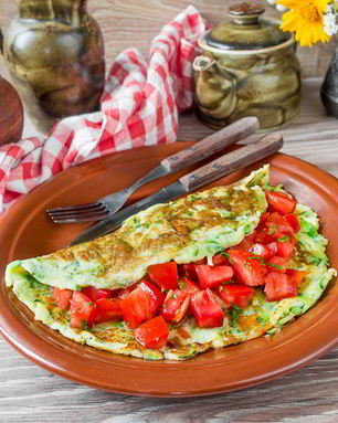 Кабачковый омлет с сыром