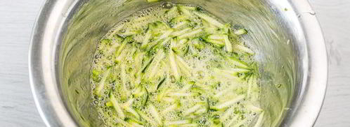 кабачковый омлет с сыром. Шаг 3