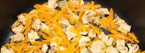 омлет микс со свининой и помидорами черри. Шаг 7