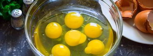 омлет на сковороде. Шаг 3