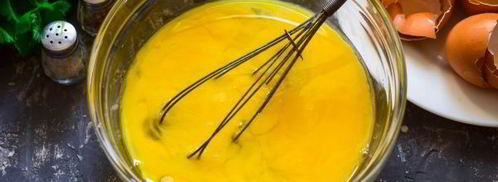 омлет на сковороде. Шаг 4