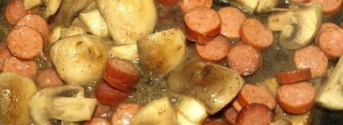 омлет с грибами и охотничьими колбасками. Шаг 3