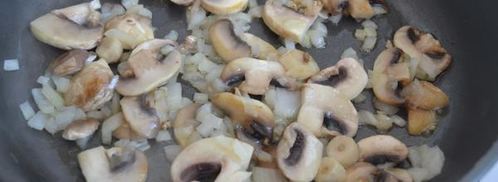 омлет с сыром и грибами. Шаг 2