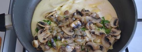 омлет с сыром и грибами. Шаг 6