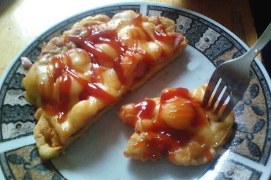 Рецепт омлета с сыром и сосисками